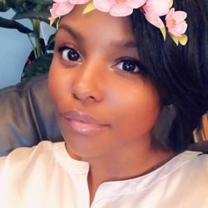 Meet your Posher, Shamika